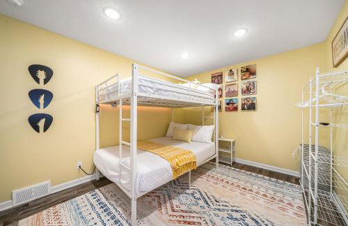 Spacious Country Farmhouse Retreat, Sleeps 16, Pool, Movie Room - Foto 74