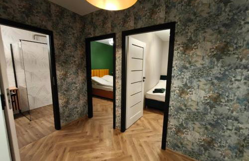 W Centrum Luksusowy Apartament, Duży Parking, Zameldowanie 24h, FV, Ekspres, XBOX, Klimatyzacja, Dwie Sypialnie, Kuchnia i Salon, Samo centrum miasta, - Foto 21