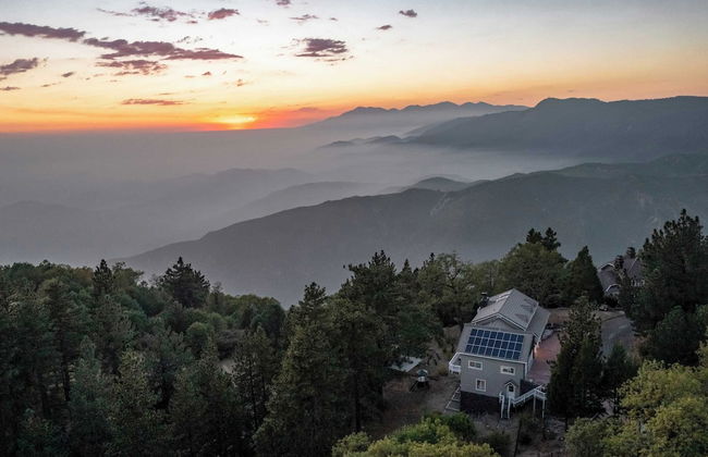 Views, Hot Tub, Firepit, Game Room, Playground Enchanted Forest by Avantstay - Foto 48