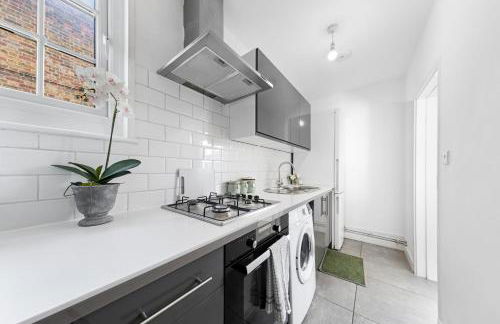 Spacious Lux Four-Bedroom Living - C London & Westminster - Photo 12