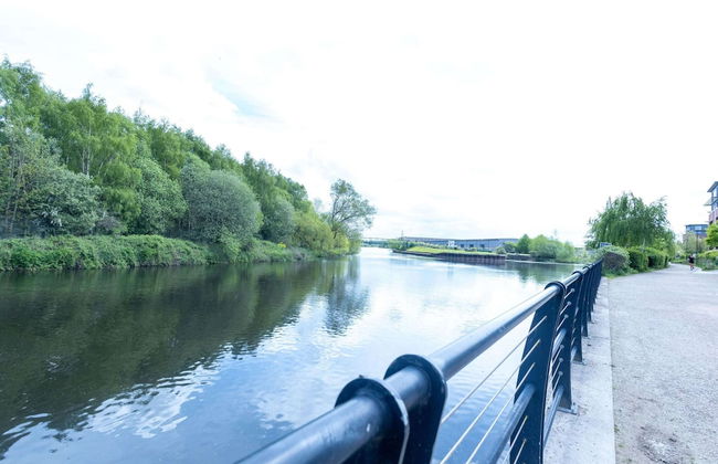 Roundhay Park One-bedroom Haven by Belvilla - Photo 16