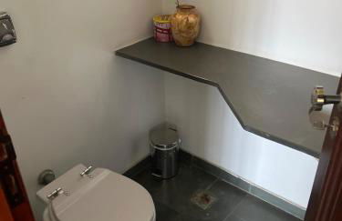 The grey house centrally located - Foto 17