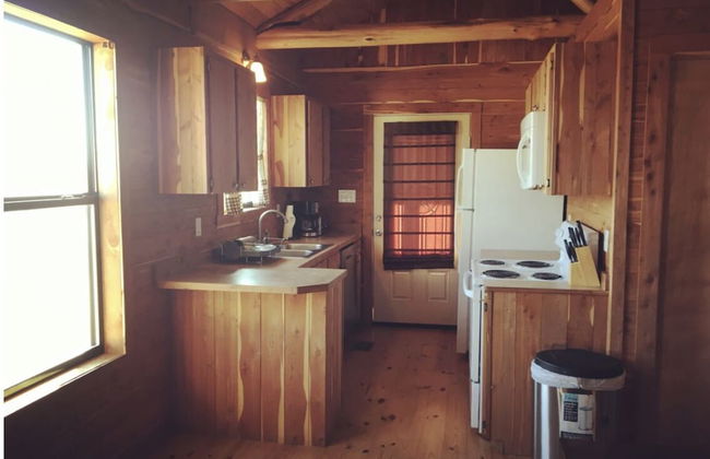 Log Cabin 1 at Son's Blue River Camp - Foto 6