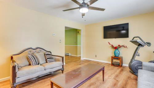 Pet Friendly and WFH Ready! Quiet Hudson Valley Apt - Photo 5