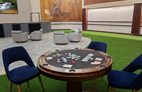 New Downtown Indy 3BR Retreat Sleeps 10 - Arcade - Foto 27