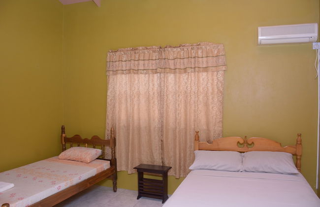 Hillview Apartments and Vehicle Rental - Foto 1