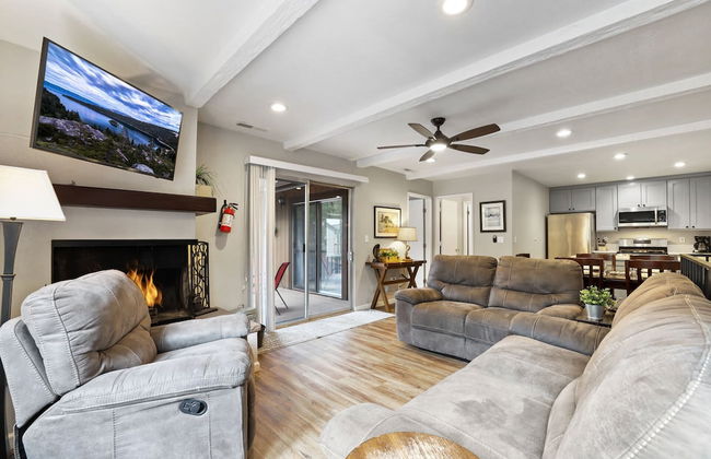 Family Fun Getaway - 3 Story Condo - Foto 12