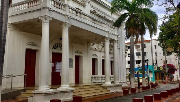 Escursione a Santa Marta - Foto 3, Edificio signorile nel Parque de los Novios