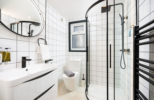 Beautiful 3 Bed House - Habita Property - Photo 30