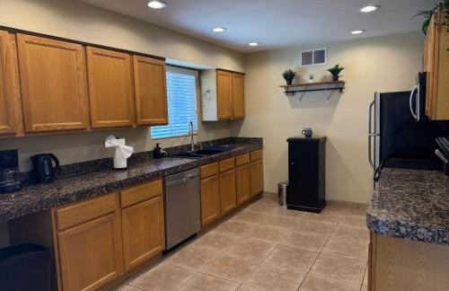 4 Bedrm 2 Ba Office WiFi Hiking House Central Phx - Foto 5