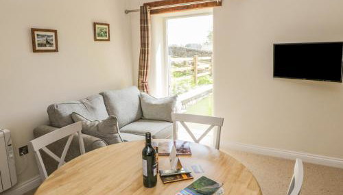 Lake Farm Cottage - Photo 5