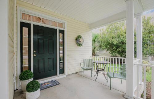 Happy in Old Town Bluffton - Photo 3