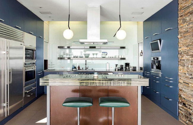 Hollywood Overlook by Avantstay Private Pool + Hot Tub Panoramic Views - Photo 43