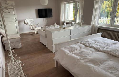 Wohnen am Waldrand, zentral und ruhig mit Terasse - Foto 7