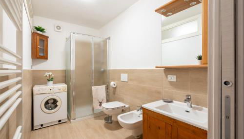 Piano Terra in centro - A due passi da tutto - Foto 5, towels, Shower