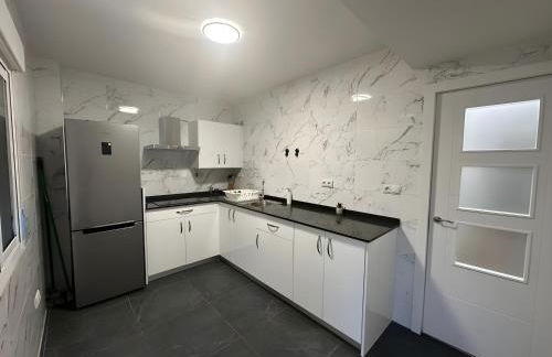 Mediterranean Breeze - Photo 20