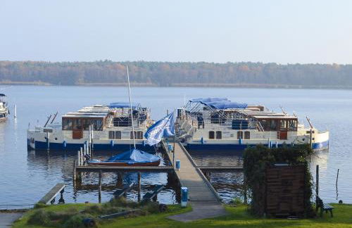 Boats & Yachts at Zeuthen Harbor by Kuhnle-Tours - Foto 15