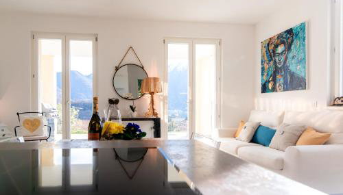 Magic Garden with Jacuzzi-Pool and Luxury Lake Como view - Foto 2