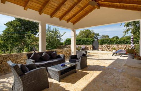 Nice Apartment In Garica With Wifi - Photo 11