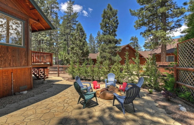 Teakwood Cozy Wood Cabin with Fireplace - Photo 64