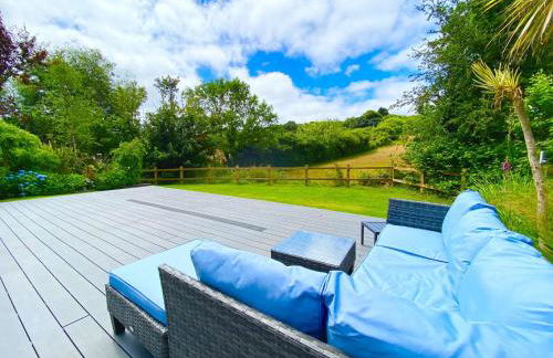 Trewhiddle Retreat V9 by Together Travel - Luxury 4-Bedroom Villa - Foto 38