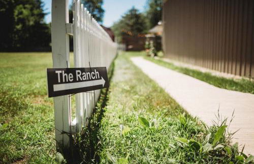 Serene Studio Country Apartment in Sawyer MI Near Lake MI and Downtown - Foto 3