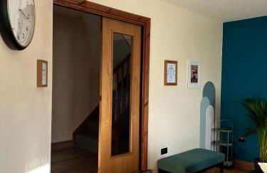 Laxey place maisonette East Belfast -private parking, transport links - Foto 15