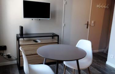 Joli T1 hypercentre Rochefort - Foto 1