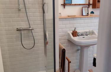 La Baigneuse maison avec jardinet et parking privé, à 200 m plage - Foto 13