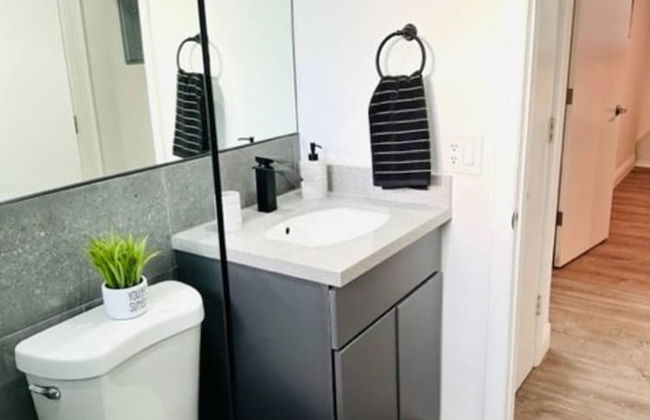 BnB Hyperion Spacious 2b1b Getaway Near Beach - Foto 21