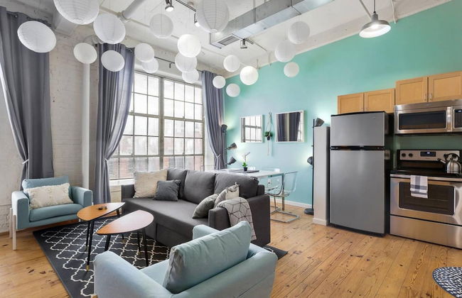 Loft Living in the Trendy Warehouse District - Foto 13