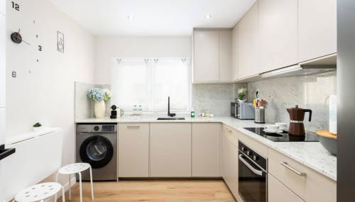 Galán Apartamento, amplio, moderno y céntrico, cama king size y parking opcional - Photo 5, stove, dishwasher, toaster