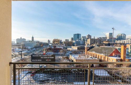 Lux Apt -PoolHotTubGymPrkg-View! - Foto 4