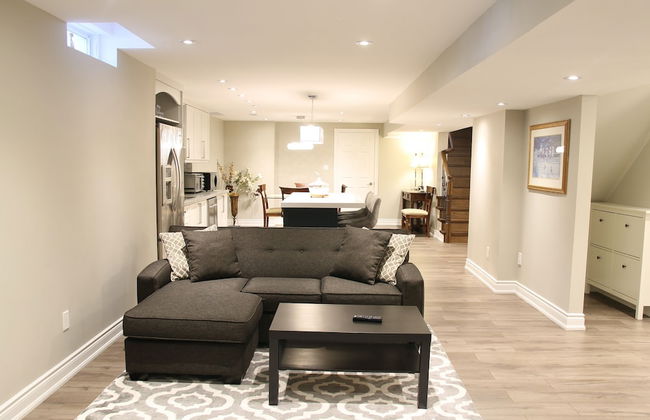 Fully Furnished Private Guest Suite - Foto 18