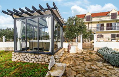 Lovely Home In Unesic With Sauna - Foto 25