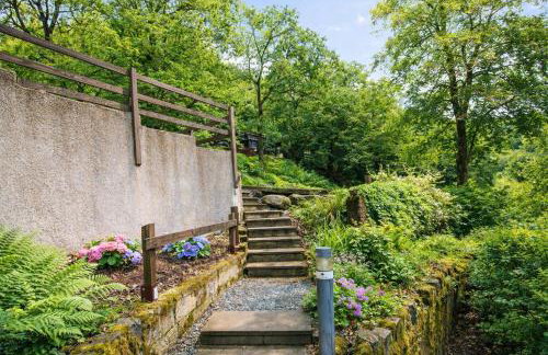 Neaum Crag Lodge ideal for a couple or family with young children in a woodland setting at Skelwith Bridge - Foto 11