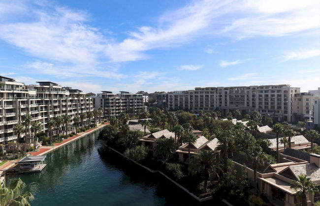 Precinct Corner Two Bedroom Waterfront Apartment - 703 - Foto 19