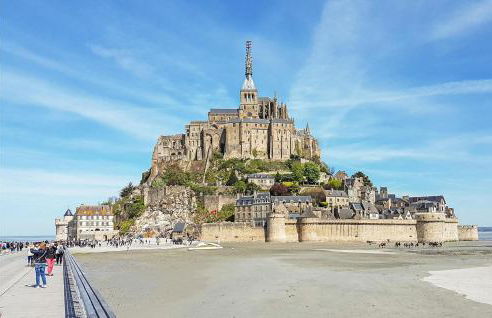 2 Bedroom Stunning Home In Bacilly - Foto 8