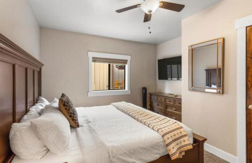 The Yellowstone Hideaway Unit A Cozy 1-Bedroom Yellowstone Hideaway, 1 Minute from Yellowstone Park! - Foto 42