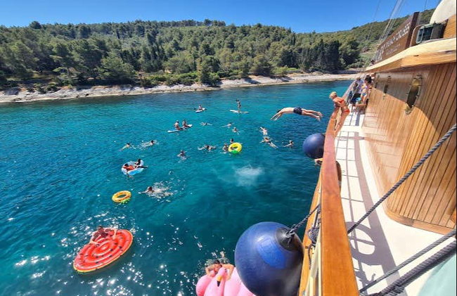 Excursion aux îles de Brač et de Šolta en bateau - Foto 7