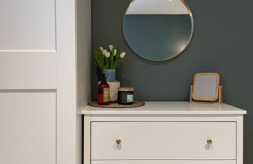 Converted Welsh Sunday School with Sea View & Garden on Anglesey - Dog Friendly - Photo 42