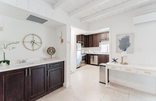 Aureum Stay Beachside Two Bedroom with Pool near Boca Beach - Foto 16