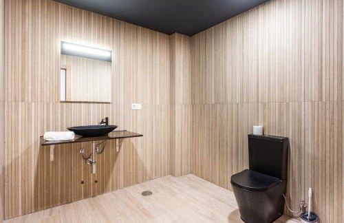 Sunset Horizon Spa Retreat by Eden Rentals - Foto 71