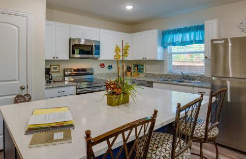 Game Room and Walk to Beach Gun Barrel City Gem! - Foto 8