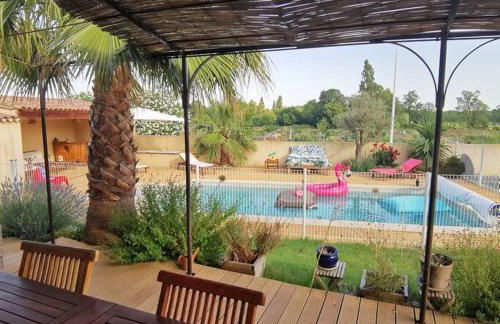 Aux portes de la Camargue entre Nîmes et Arles - Foto 1