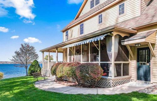 Artemis Lakehouse - Hot Tub, Lakefront & Racetrack - Photo 7