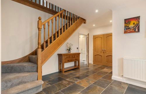 Maynor - Large Luxury House, Log Burner, Central Location - Photo 15