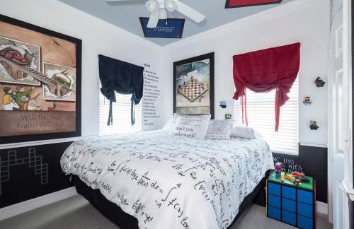 Lakefront Mansion on 10 Acres - Sleeps 15-45 - Foto 54