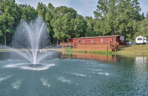 Modern Woodland Cabin With Pool View - Foto 16