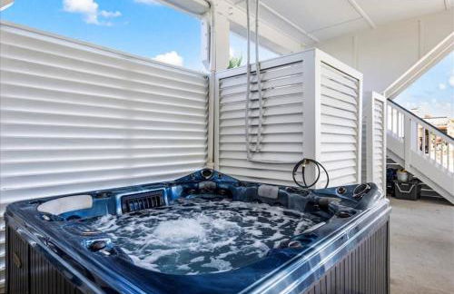 The Suite Spot | The Palm Beach - Photo 2